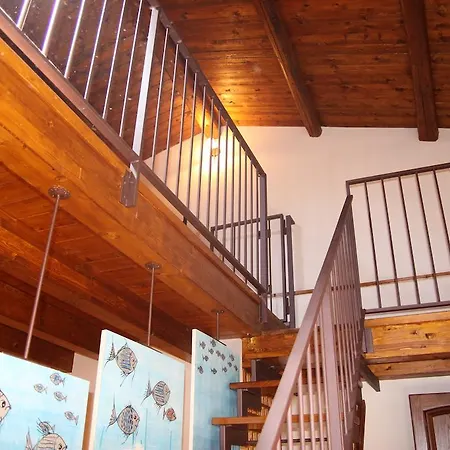 アパート La Finestra Sotto La Rocca チェファル