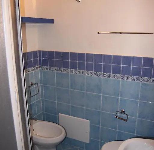 La Finestra Sotto La Rocca